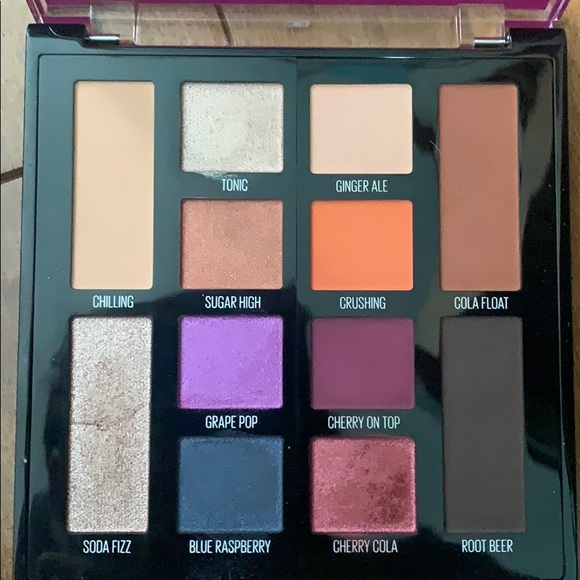 Maybelline Soda Pop eyeshadow palette - Picture 2 of 4